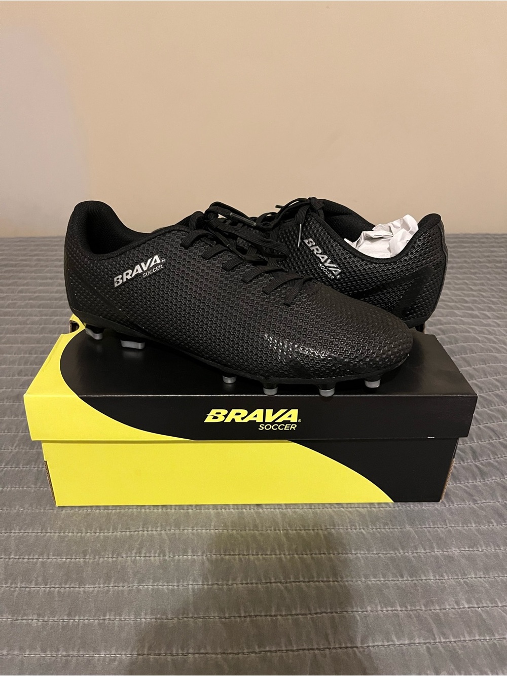 BRAVA Soccer Adult Super Goal Cleats